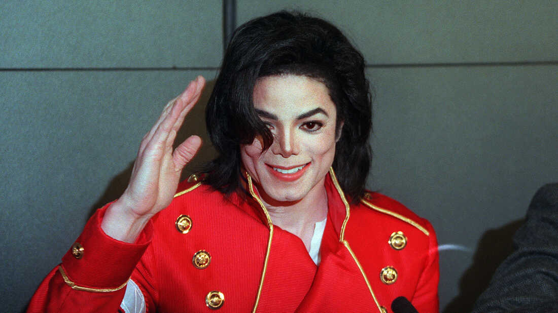 Michael Jackson Estate Nearing Music-Catalog Sale Worth $800-$900 Million