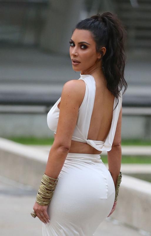 kim-kardashian-soiree-cfda-awa